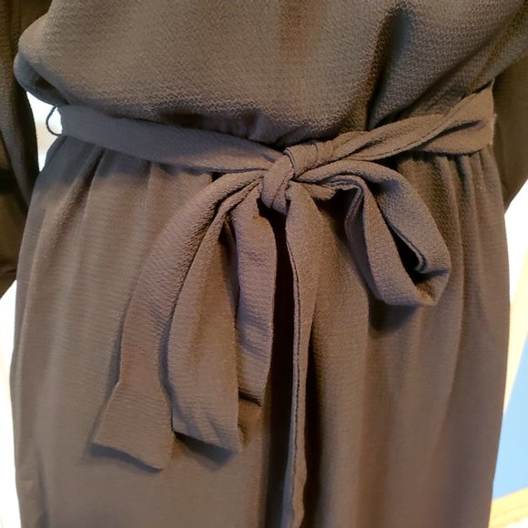 Lacey Black Dress - Picture 4 of 9